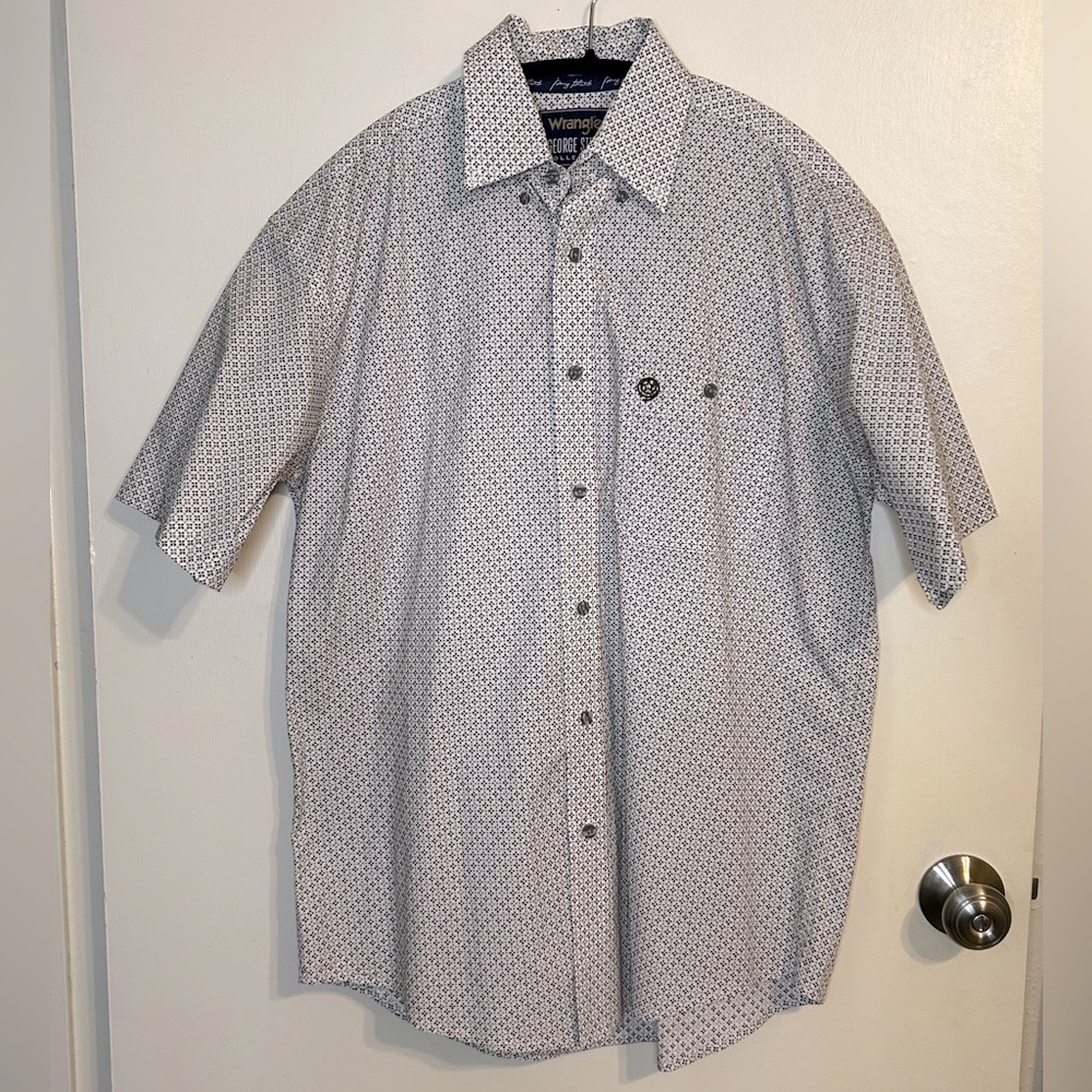 Wrangler Gray Casual Button Down Shirt with Geometric Pattern